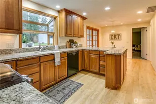 2044 Niagara Dr, Bellingham, WA 98229 - Photo 7