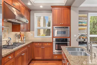 726 Boylston Avenue E #9, Seattle, WA 98102 - Photo 7