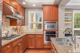 726 Boylston Ave E, Seattle, WA 98102 - Photo 7