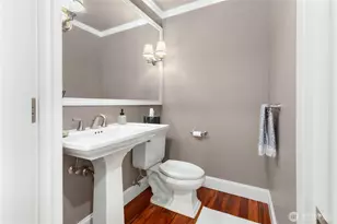 726 Boylston Ave E, Seattle, WA 98102 - Photo 17