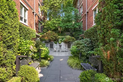 726 Boylston Avenue E #9, Seattle, WA 98102 - Photo 23