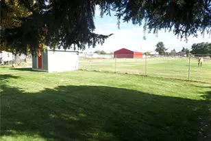 32 NE Tremont Dr, College Place, WA 99324 - Photo 27