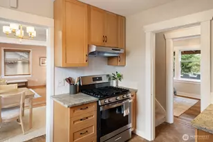 740 N 82nd St, Seattle, WA 98103 - Photo 11