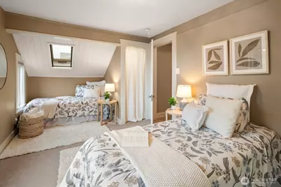 740 N 82nd Street, Seattle, WA 98103 - Photo 17