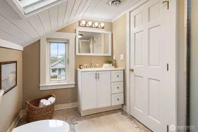 740 N 82nd Street, Seattle, WA 98103 - Photo 19