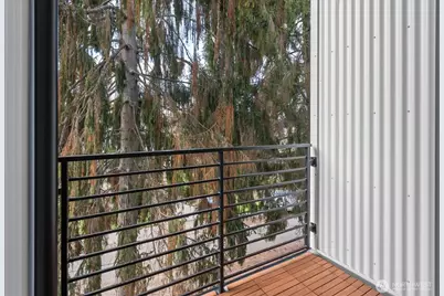 3118 Queen Anne Avenue N, Seattle, WA 98119 - Photo 15