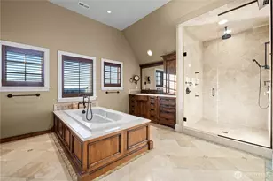 3169 NE Harrison St, Issaquah, WA 98029 - Photo 17