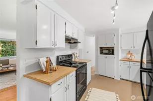 3811 NE 117th St, Seattle, WA 98125 - Photo 11