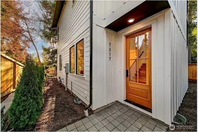 7317 128th Avenue NE, Kirkland, WA 98033 - Photo 1