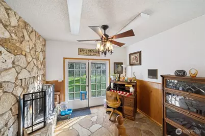 5318 W Tapps Drive E, Lake Tapps, WA 98391 - Photo 5