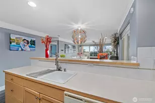 15325 Sunwood Blvd, Tukwila, WA 98188 - Photo 7