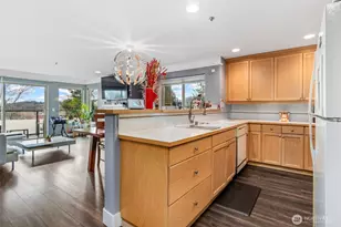 15325 Sunwood Blvd, Tukwila, WA 98188 - Photo 5