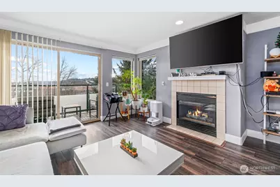 15325 Sunwood Boulevard #B304, Tukwila, WA 98188 - Photo 3