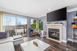 15325 Sunwood Blvd, Tukwila, WA 98188 - Photo 3