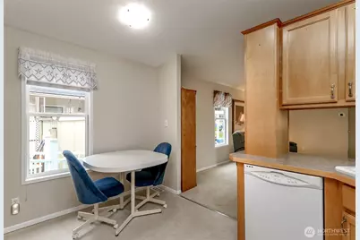 8410 143 Avenue Ct E, Puyallup, WA 98372 - Photo 9