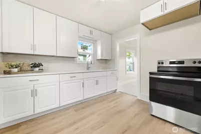 1229 Broadway Ave, Bremerton, WA 98337 - Photo 7