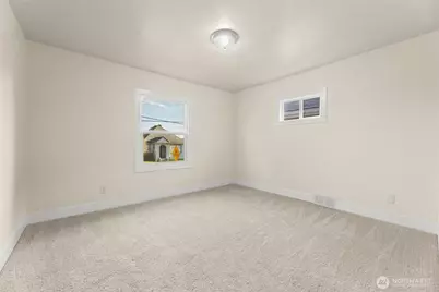 1229 Broadway Ave, Bremerton, WA 98337 - Photo 11