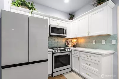 8943 Gravelly Lake Drive SW #2, Lakewood, WA 98499 - Photo 11