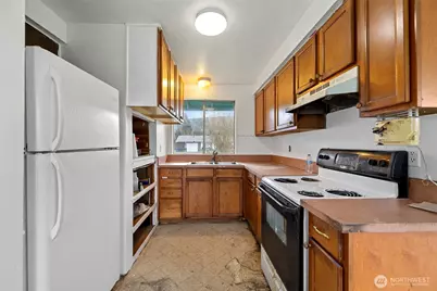 1006 Fidalgo Street, Sedro Woolley, WA 98284 - Photo 9