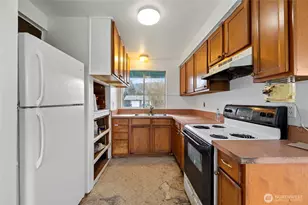 1006 Fidalgo St, Sedro Woolley, WA 98284 - Photo 9