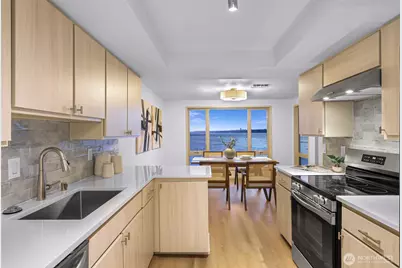 9727 NE Juanita Drive #308, Kirkland, WA 98034 - Photo 17