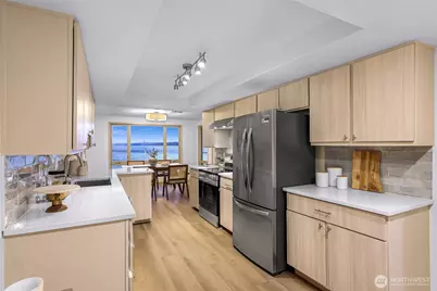 9727 NE Juanita Drive #308, Kirkland, WA 98034 - Photo 19