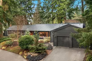 7 Lewis Ln, Mercer Island, WA 98040 - Photo 3