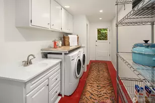 7 Lewis Ln, Mercer Island, WA 98040 - Photo 31