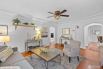 9222 3rd Avenue SW, Seattle, WA 98106 - Photo 3