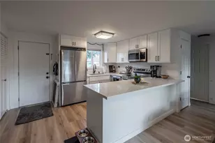 1315 118th St S, Tacoma, WA 98444 - Photo 3