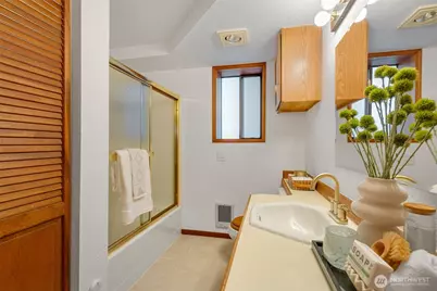 5305 SW Shore Place, Seattle, WA 98136 - Photo 29