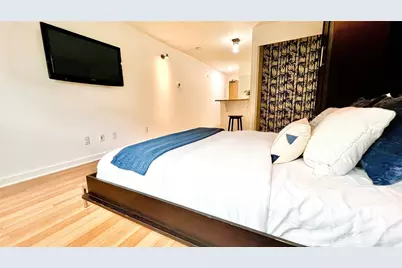 7600 Greenwood Avenue N #206, Seattle, WA 98103 - Photo 9