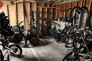 7600 Greenwood Ave N, Seattle, WA 98103 - Photo 21