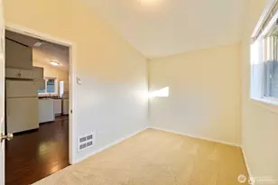 120 N 80th St, Seattle, WA 98103 - Photo 25