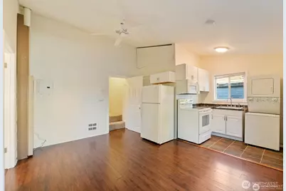 120 N 80th Street, Seattle, WA 98103 - Photo 11