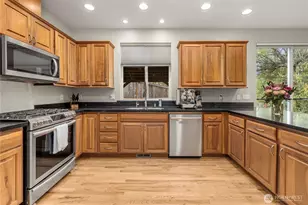 3723 Lincoln Ct NE, Renton, WA 98056 - Photo 5