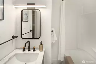 915 N 92nd St, Seattle, WA 98103 - Photo 9