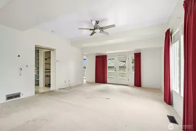 6420 NE 129th Place, Kirkland, WA 98034 - Photo 17