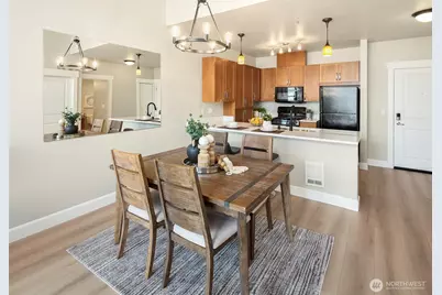 1840 25th Avenue NE #412, Issaquah, WA 98029 - Photo 3