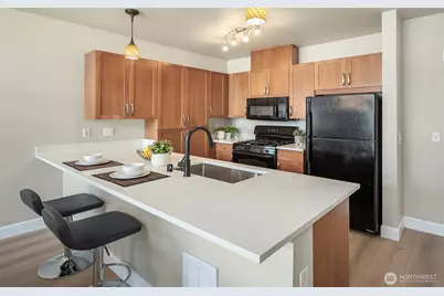 1840 25th Avenue NE #412, Issaquah, WA 98029 - Photo 5