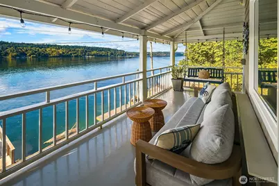 27704 Manzanita Beach Road SW, Vashon, WA 98070 - Photo 15