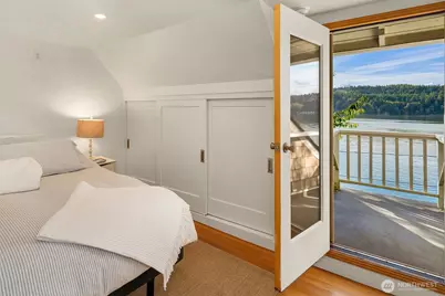 27704 Manzanita Beach Road SW, Vashon, WA 98070 - Photo 19