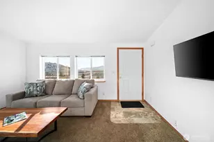 565 Boyd Loop Rd, Manson, WA 98831 - Photo 3