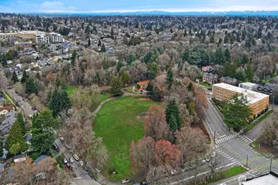 5810 Cowen Place NE #202, Seattle, WA 98105 - Photo 31