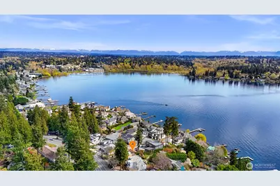 8329 NE Juanita Drive, Kirkland, WA 98034 - Photo 9