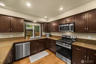 424 Barry Loop, Mount Vernon, WA 98274 - Photo 7