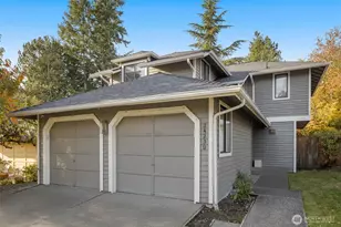 24230 SE 44th St, Sammamish, WA 98029 - Photo 3