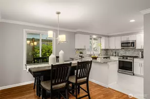 24230 SE 44th St, Sammamish, WA 98029 - Photo 11