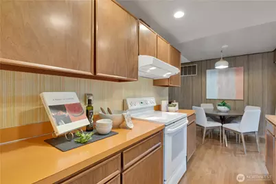 2005 Camas Court SE, Renton, WA 98055 - Photo 11