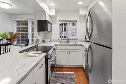 2740 118th Avenue SE #202, Bellevue, WA 98005 - Photo 7